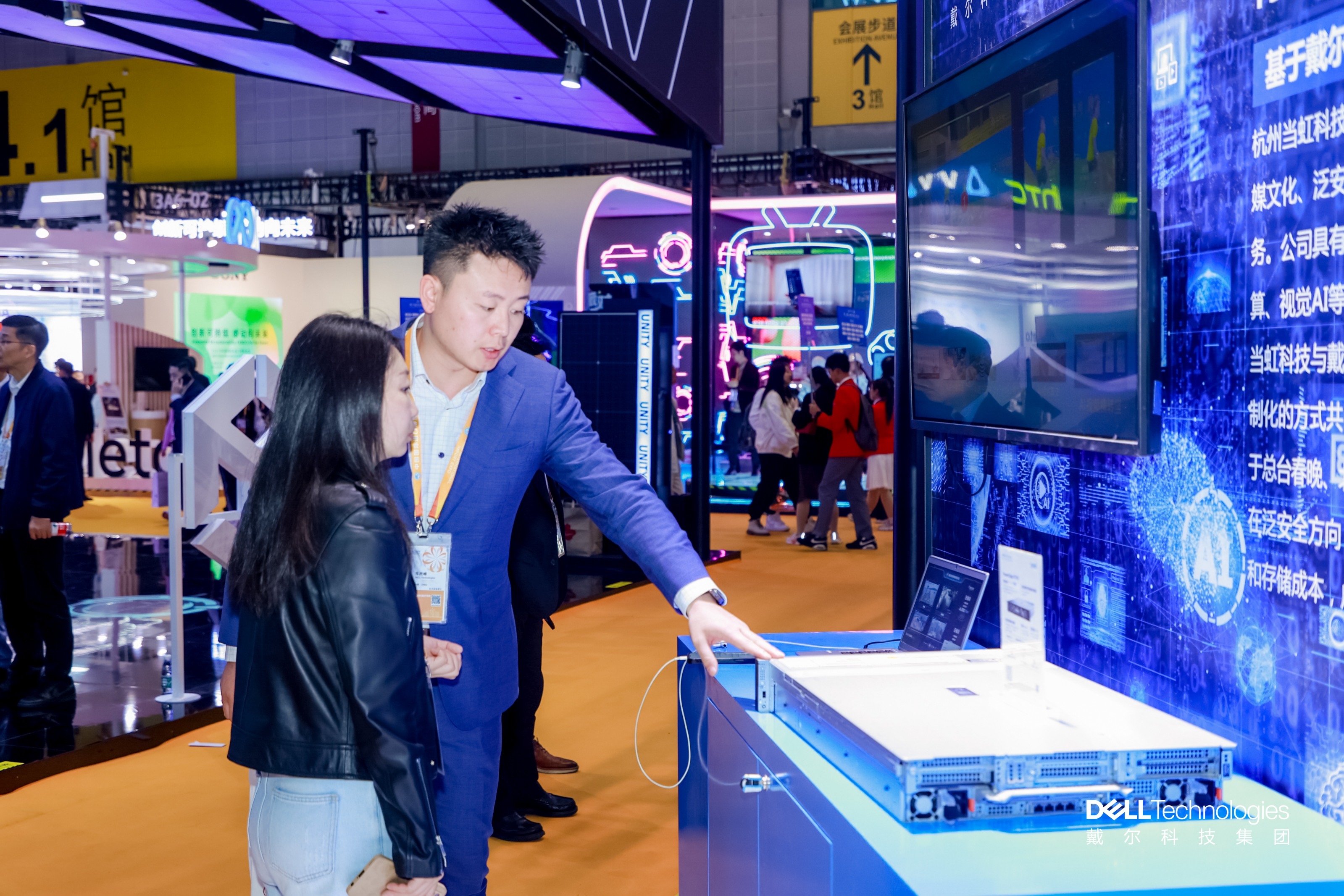 竞技宝JJB科技@进博会：与Intel、Dell一起，打造沉浸式视听体验